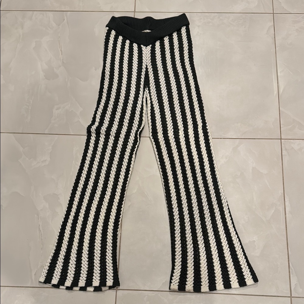 Dark Gray and White Striped Knit Pants size large